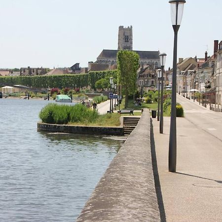 Maisonnette Au 15 Auxerre Exterior foto